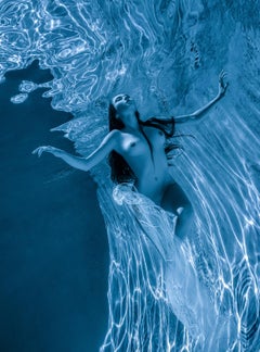 Freediver - photographie de nu sous-marine - impression pigmentaire d'archives 35x26"