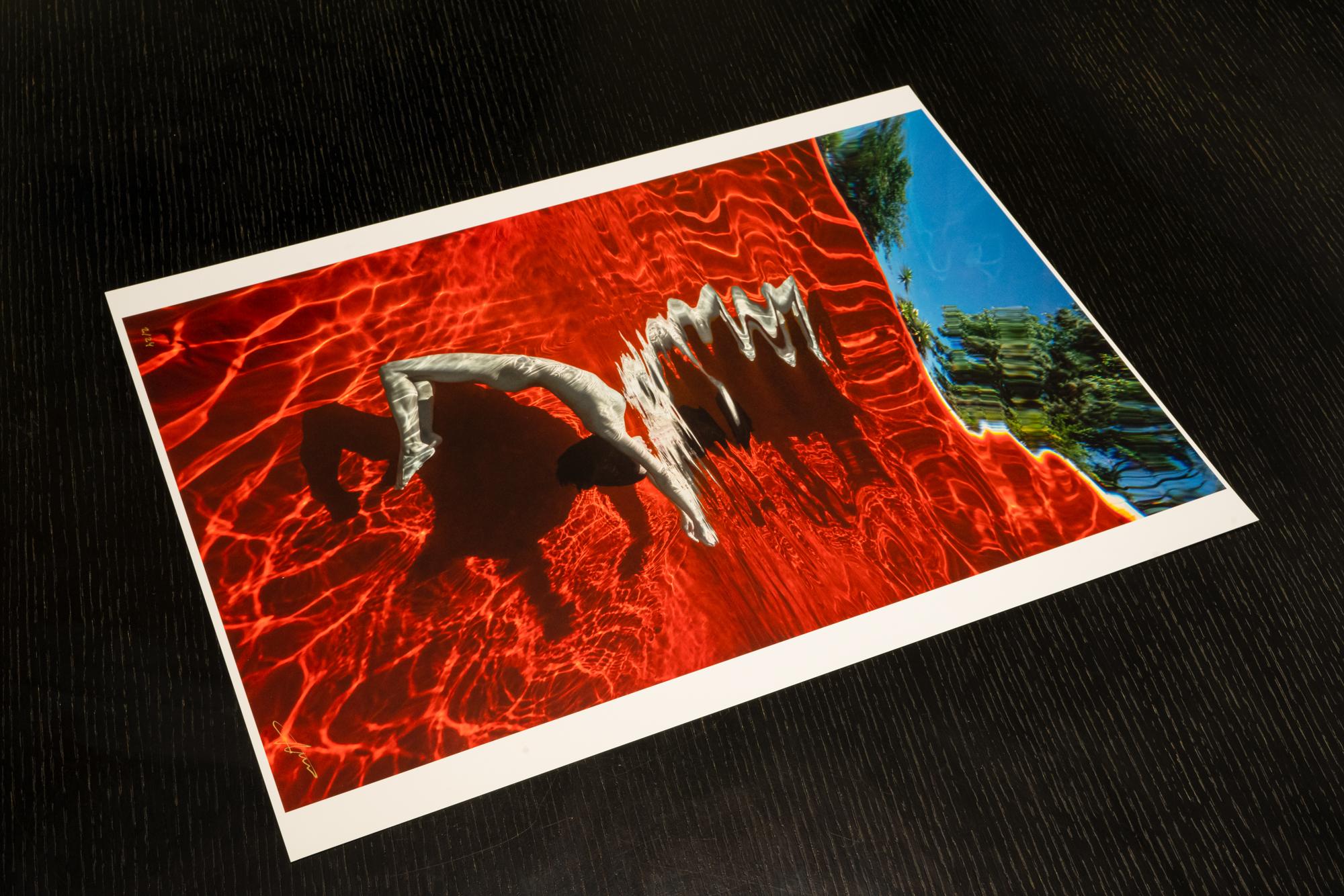 Honey Pot II – Unterwasser-Nackte Fotografie – Druck auf Papier 18