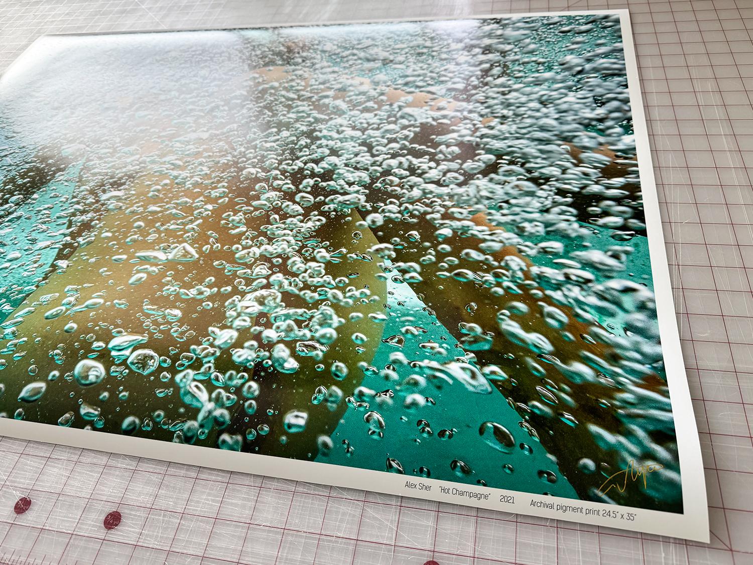 Champagne chaud  - photographie de nu sous-marin - tirage pigmentaire d'archives 25.3x35
