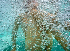 Heißer Champagner  Unterwasser-Nacktfotografie – Druck auf Aluminium 26" x 36"