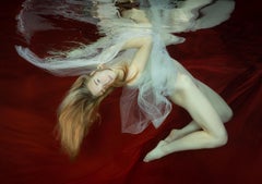 Hot Spring - photographie de nu sous-marine - impression pigmentaire d'archives 16,6x23,5"