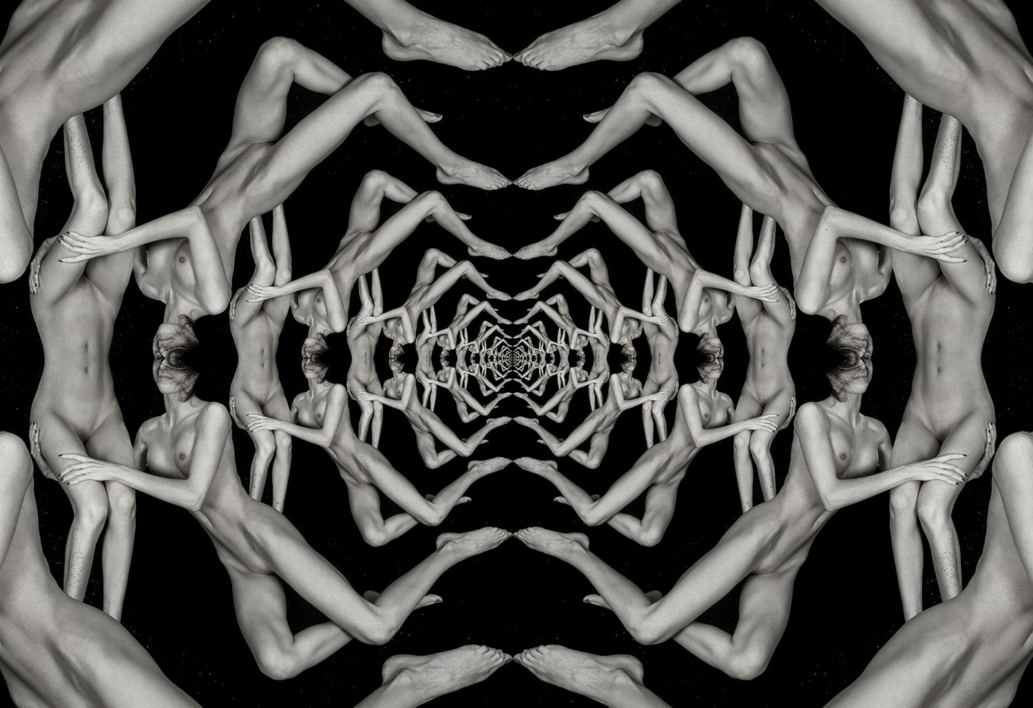 Kaleidoscope - Unterwasser-Schwarz-Weiß-Nacktfotografie - Archivdruck 17x23,5