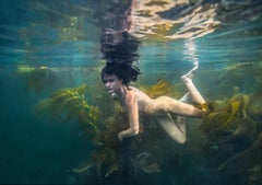 Kelp Mermaid - fotografía de desnudo bajo el agua - impresión de pigmento de archivo