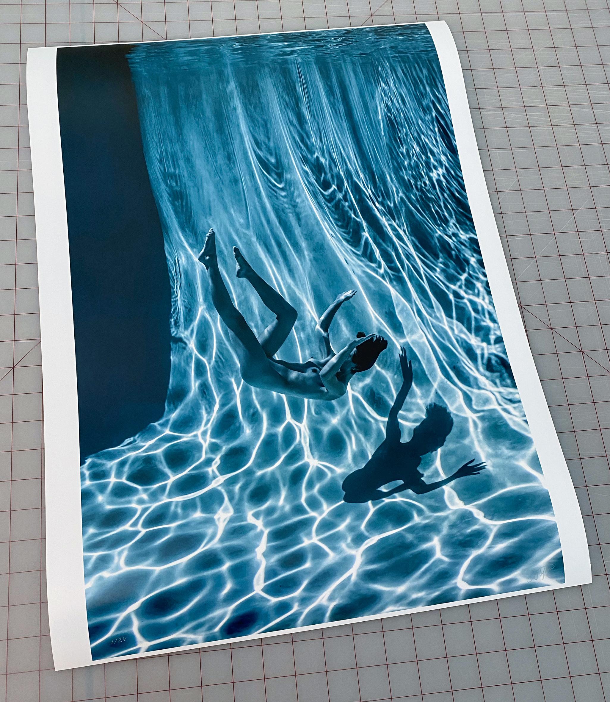 Grotta di marmo (trittico blu) - fotografia di nudo subacqueo - 3 stampe 24 