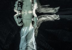 Archive - photographie sous-marine monochrome - tirage sur papier d'archives 16.3 x 23.5".