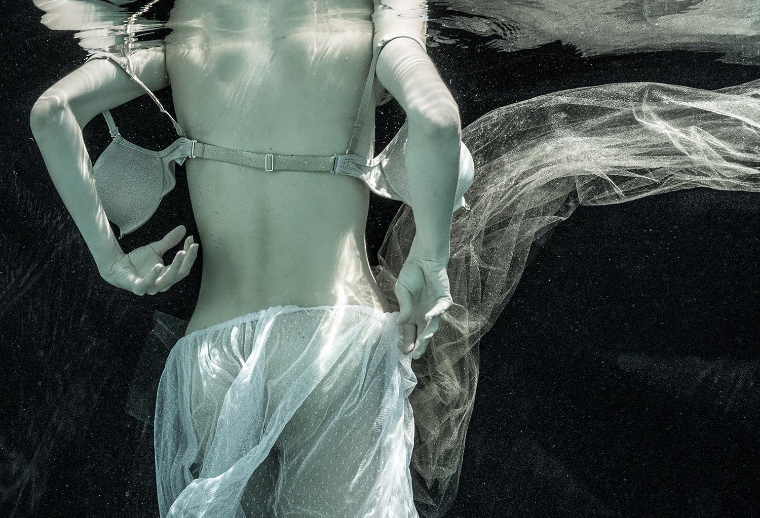 Open - underwater monochrome Fotografie - Archivpapierdruck 35x50