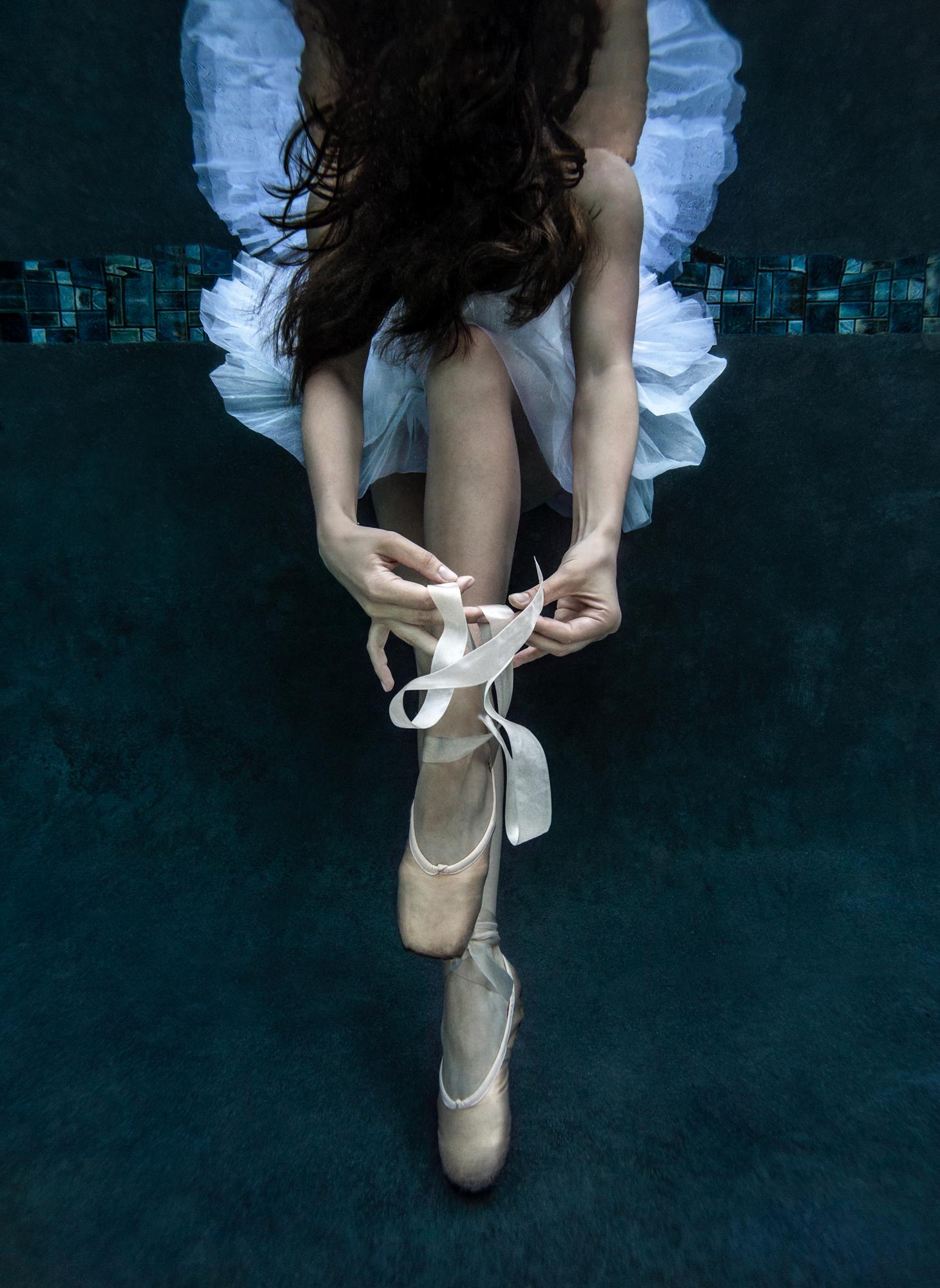 Alex Sher Figurative Photograph - Pointe - underwater photograph - archival pigment print 59x43"