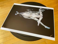 Porcelana II  - fotografía de desnudo bajo el agua - impresión sobre papel 16" х 24"