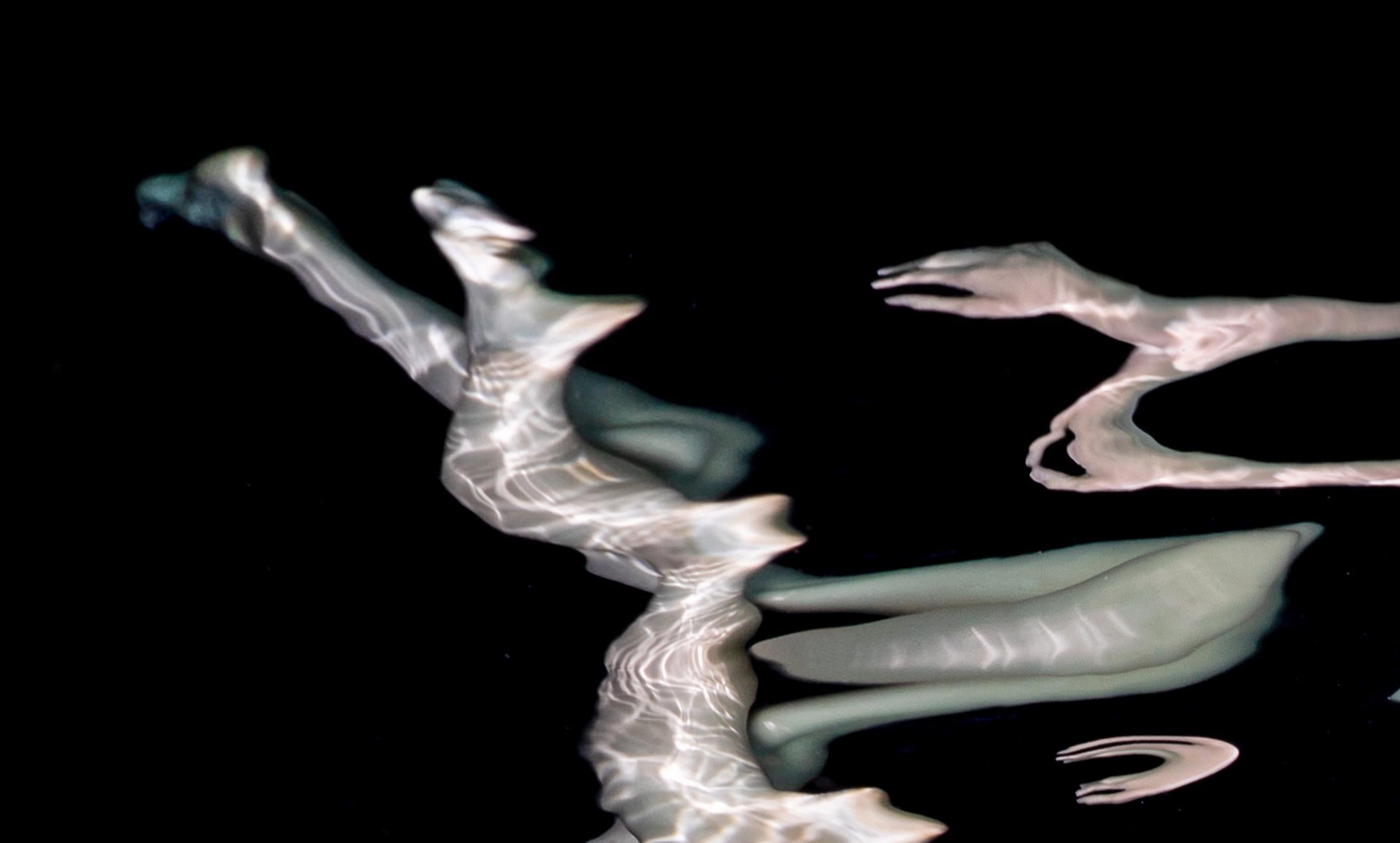 Porcelaine III - photographie de nu sous-marine - impression sur papier 23