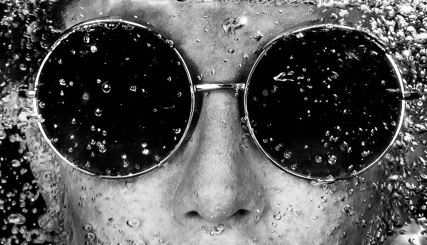 Rounds  - underwater black and white photograph - print on aluminum 8x12
