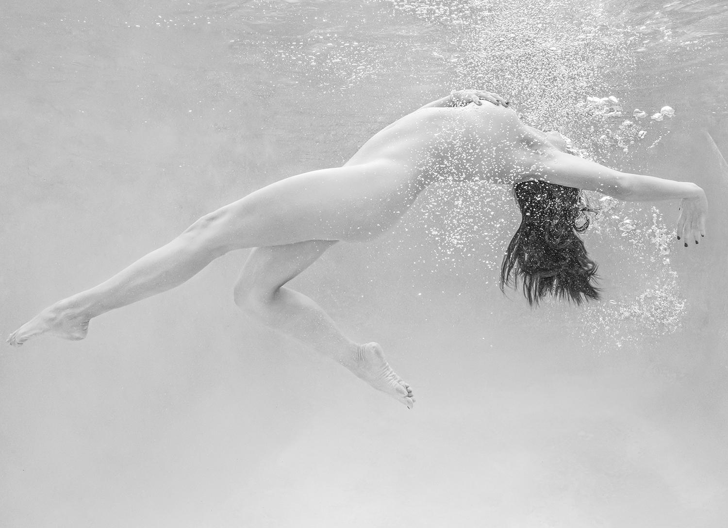 Soft Dance II - underwater black & white nude photograph - archival print 23х17