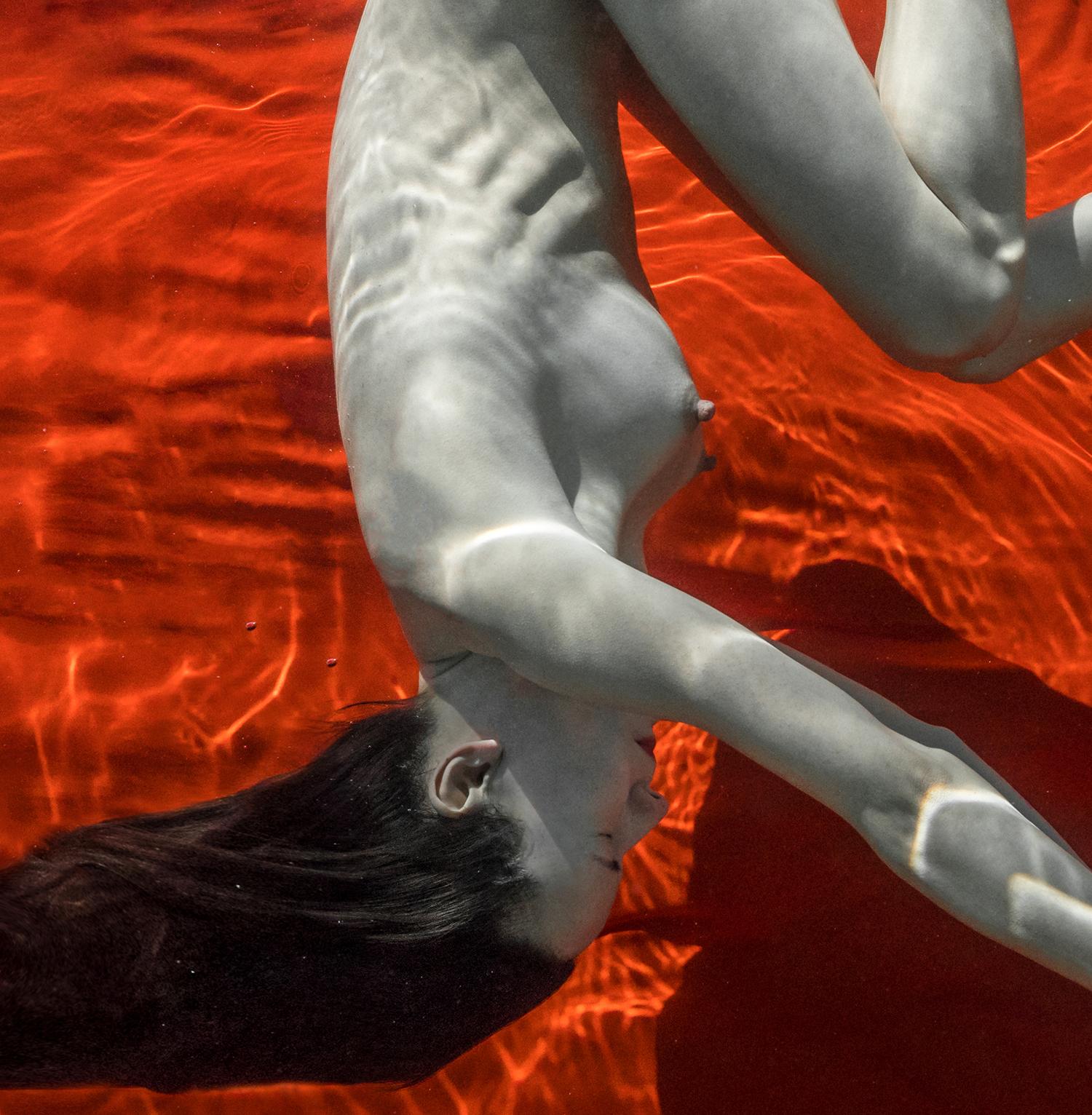 Spin - photographie de nu sous-marin - tirage pigmentaire d'archives 17.5