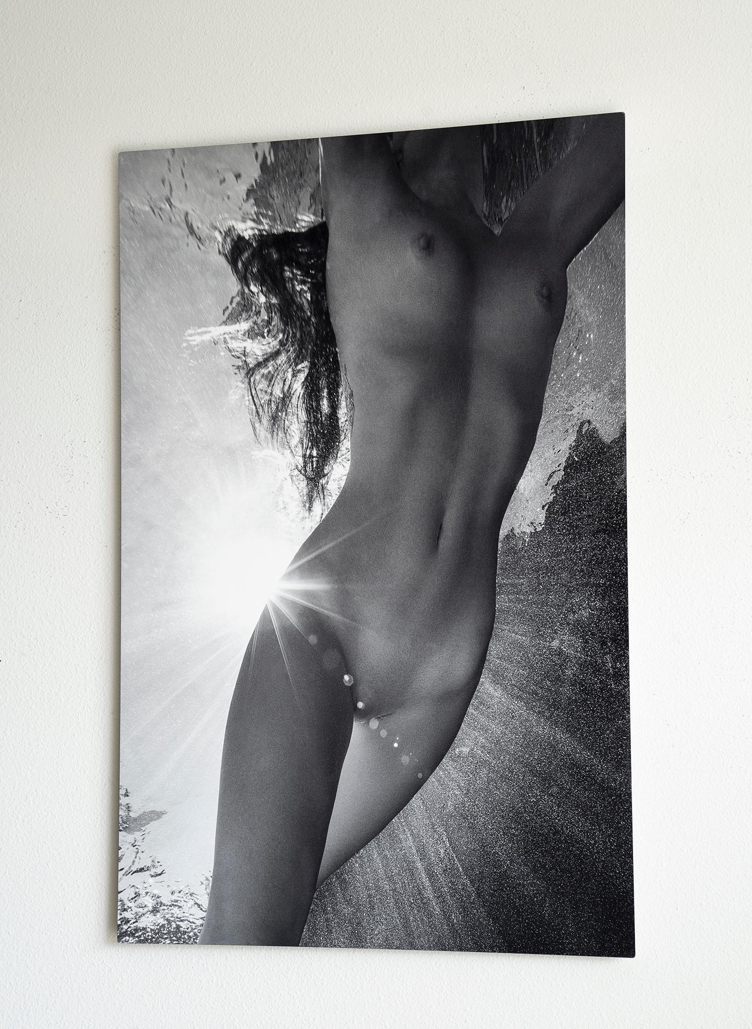 Sunbeams - underwater black & white photograph - print on aluminum - Photograph by Alex Sher