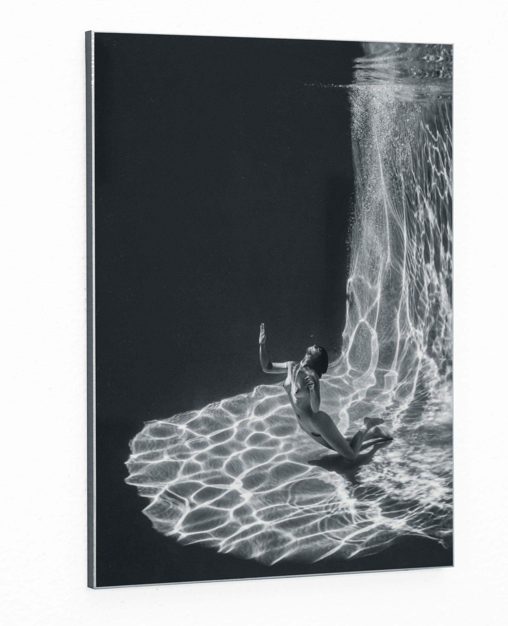 Sweet Air - underwater nude photo - print on aluminum 12 x 8