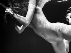 Il sorriso - fotografia subacquea di nudo in bianco e nero - stampa d'archivio a pigmenti 18x24".