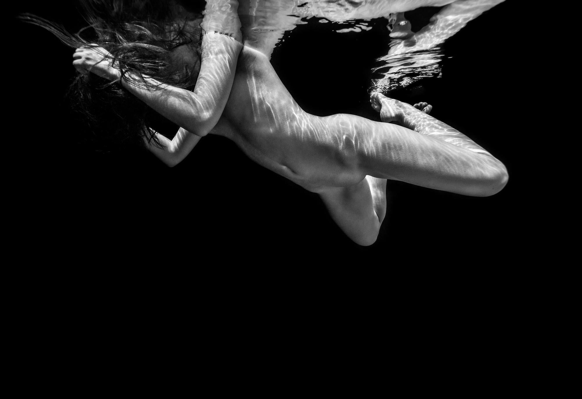 Alex Sher Figurative Photograph - The Smile - underwater nude b&w photograph - archival pigment print 18x24"