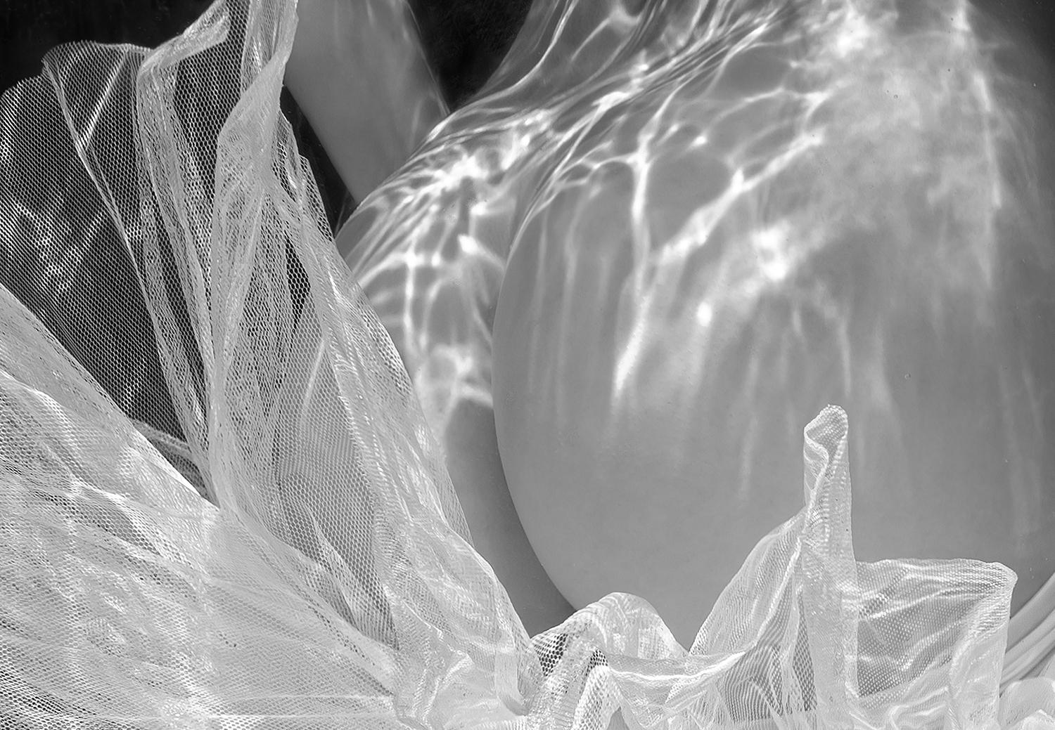 Gonna Tutu - fotografia subacquea in bianco e nero di nudo - stampa su carta 21