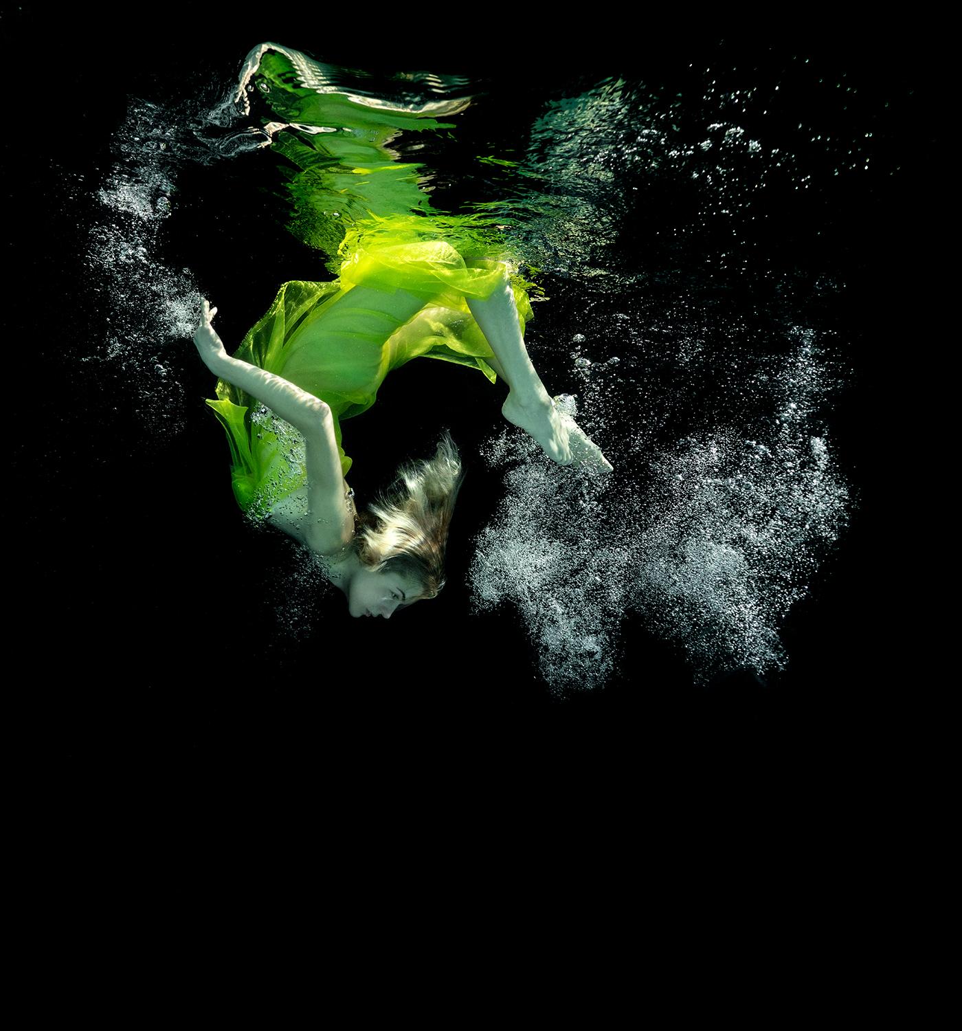Alex Sher Figurative Photograph - Whirlpool - underwater photograph - print on paper 19" x 17.5"