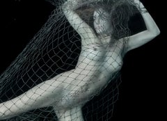 A. Winter Fishing - fotografia di nudo subacqueo - stampa su carta 35" x 49"