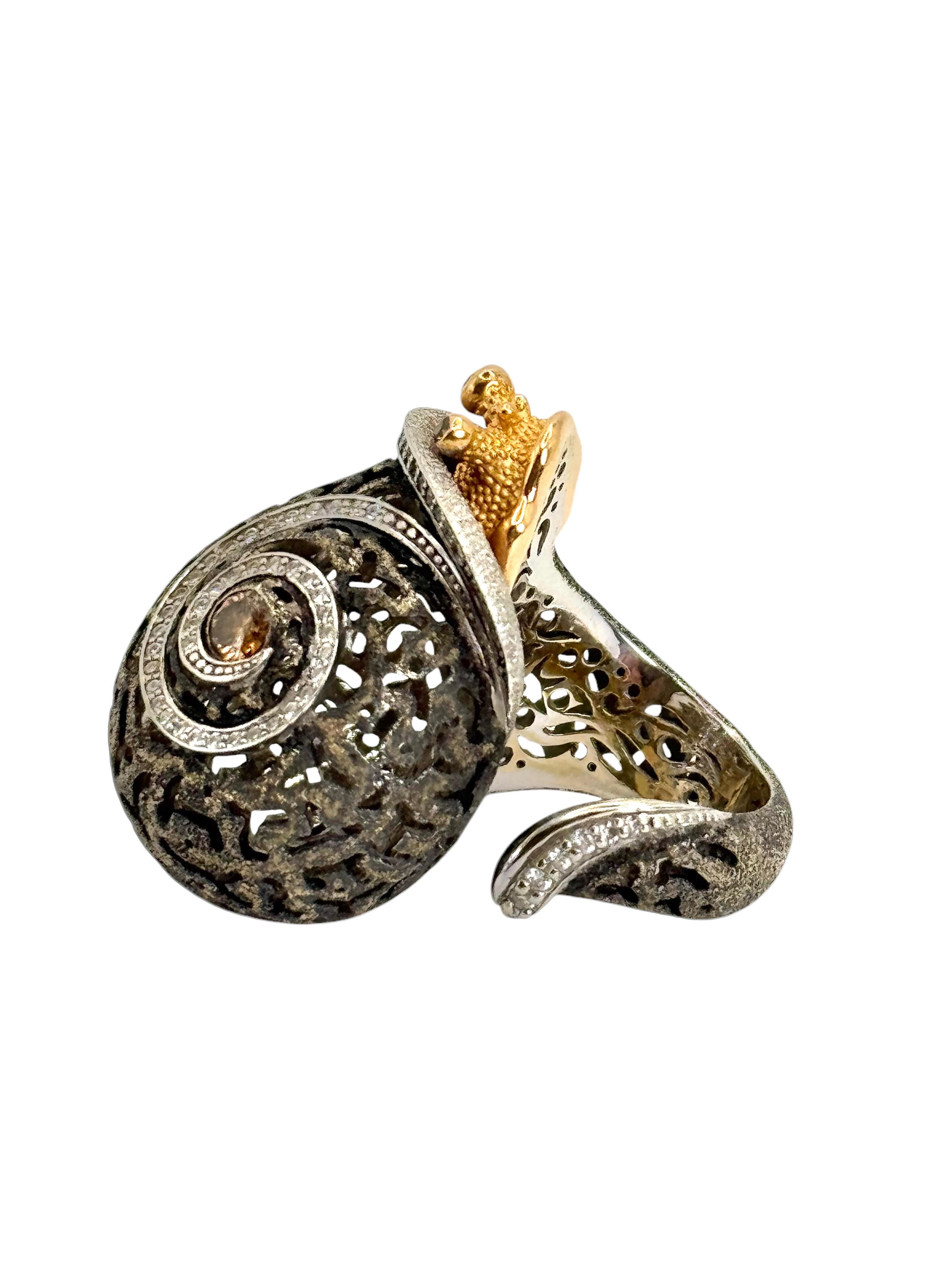 Women's or Men's Alex Soldier 18K Gold Snail Ring with Diamonds For Sale