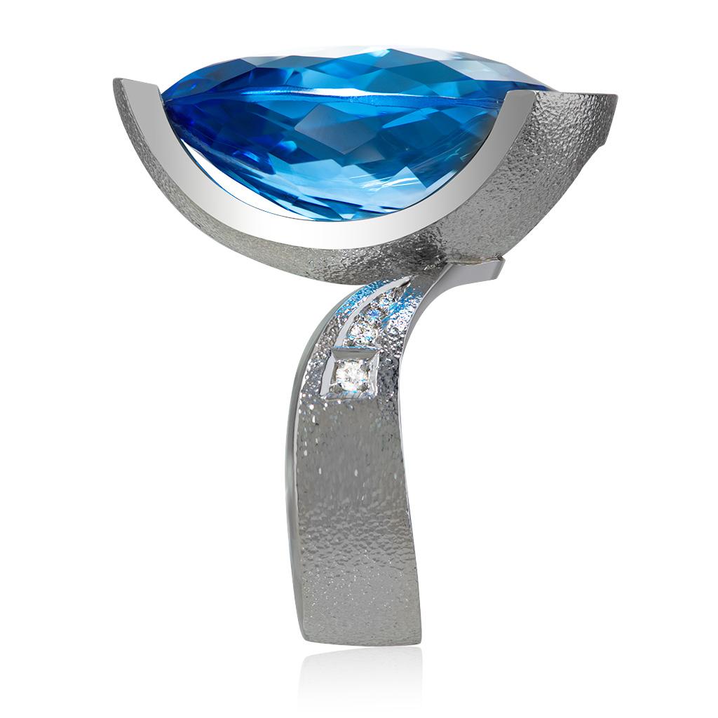 Alex Soldier Blue Topaz Diamond White Gold Swan Ring In New Condition In New York, NY