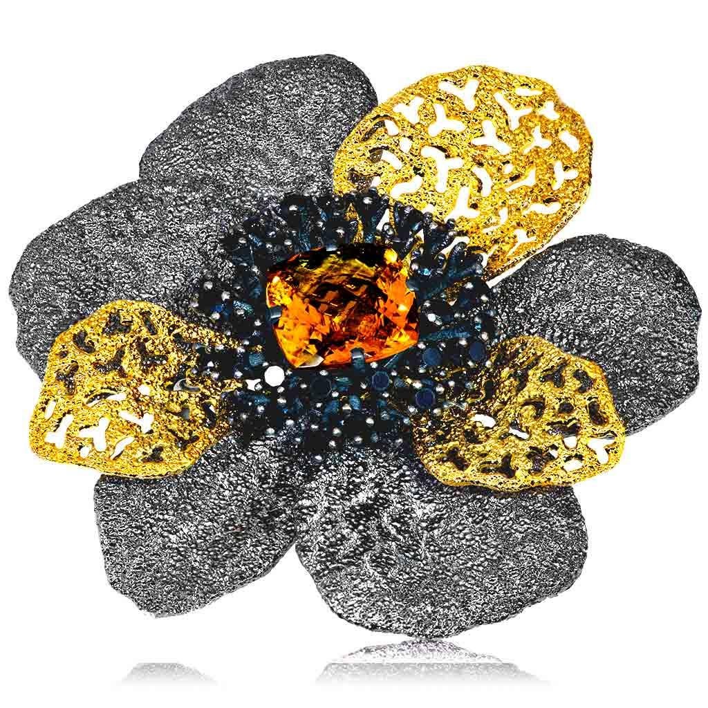 La tenue luxuriante et festive de l'anémone coronaire est une belle décoration pour tout jardin, chaque pétale ayant son propre ornement unique, comme les lignes de vie de la paume de la main. Et chaque courbe gracieuse de son pétale est tendue vers