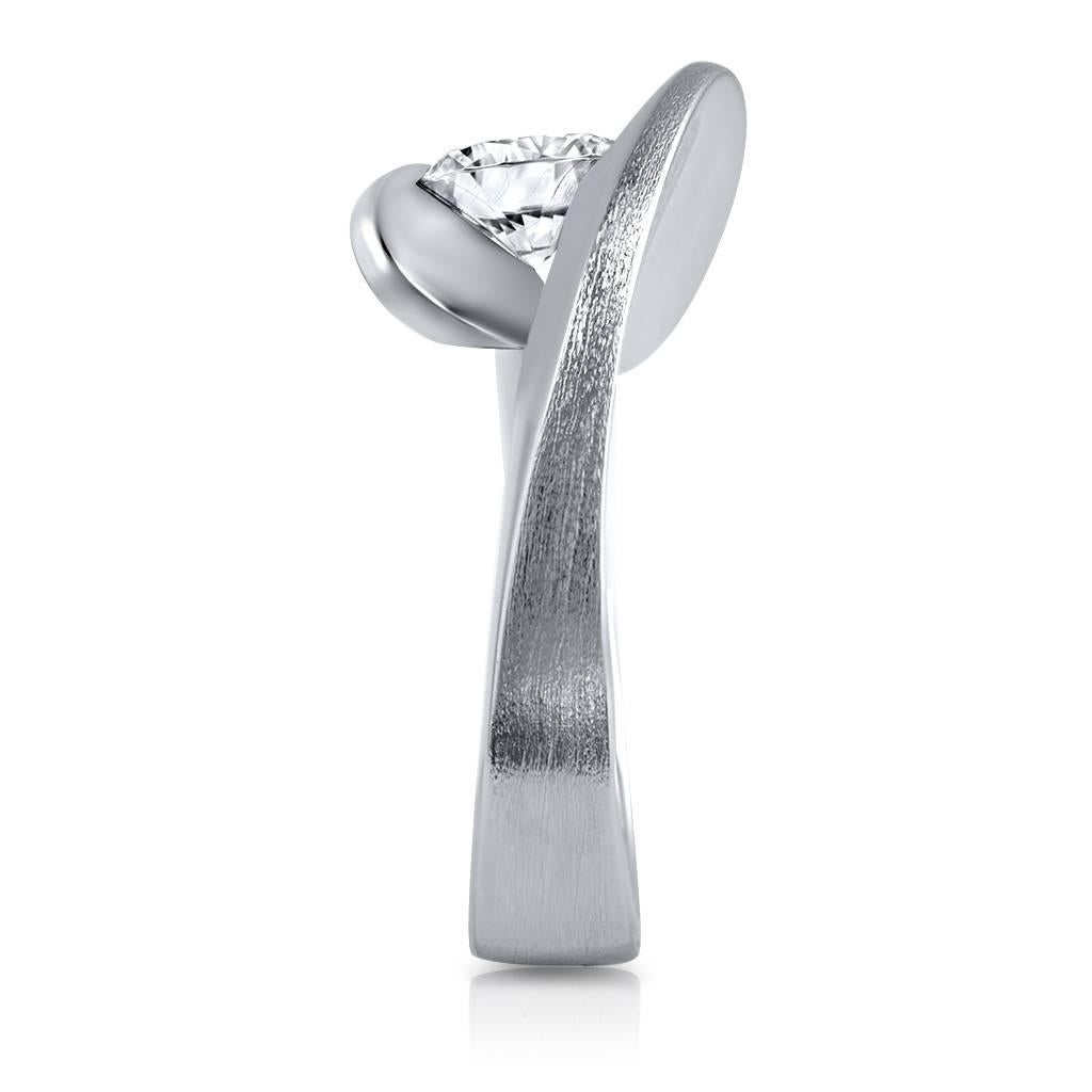 da uomo o donna Alex Soldier Dance of Life, anello di fidanzamento in platino con diamante, realizzato a NYC in vendita