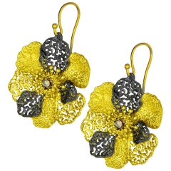 Alex Soldier Diamond 18 Karat Gold Hand-Textured Coronaria Earrings