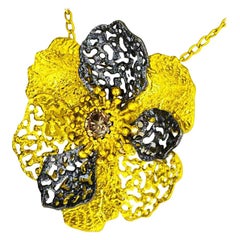 Alex Soldier Diamond 18 Karat Gold Textured Baby Coronaria Pendant Necklace