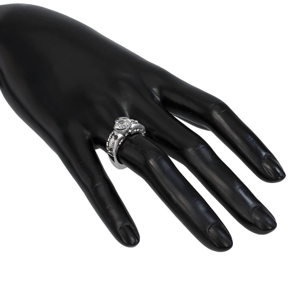 Alex Soldier Diamond Gold Engagement Cocktail Ring One of a kind Handmade in NYC (Bague de fiançailles en or avec diamant) Fait à la main à New York Unisexe en vente