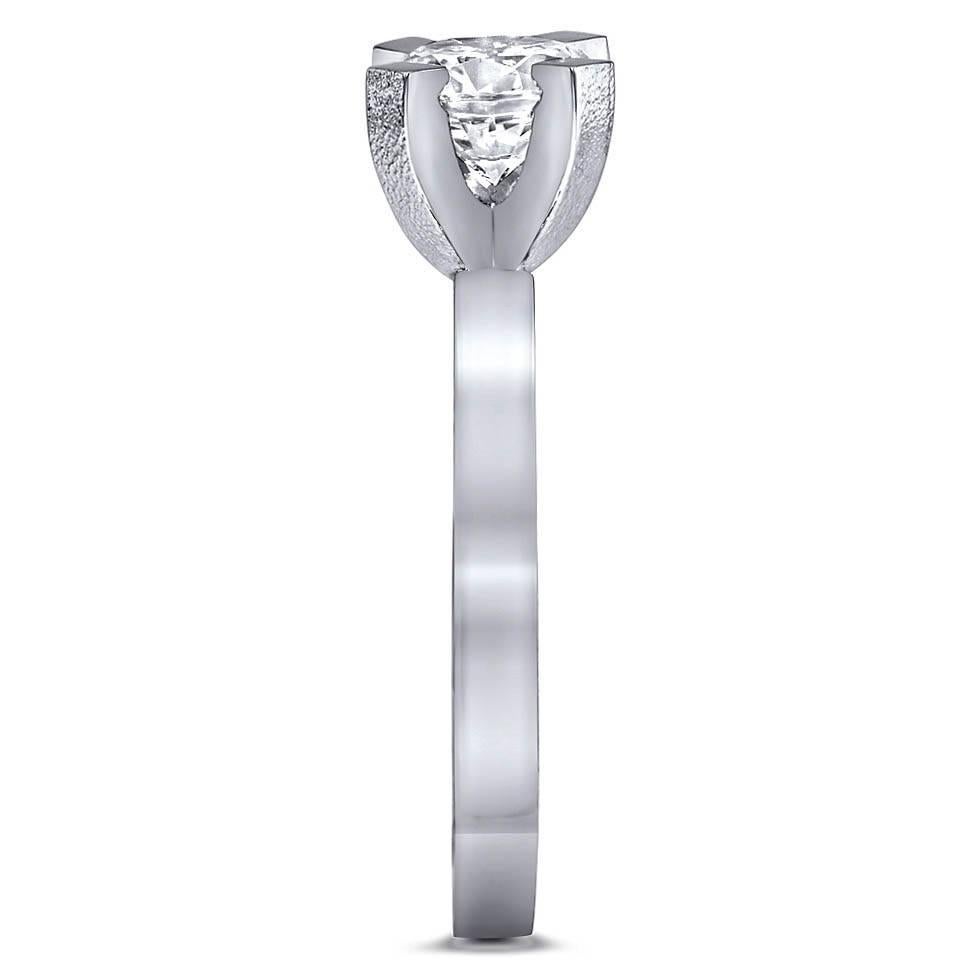 Alex Soldier Anello di fidanzamento in oro con diamante Unico nel suo genere Made in NYC in vendita 1