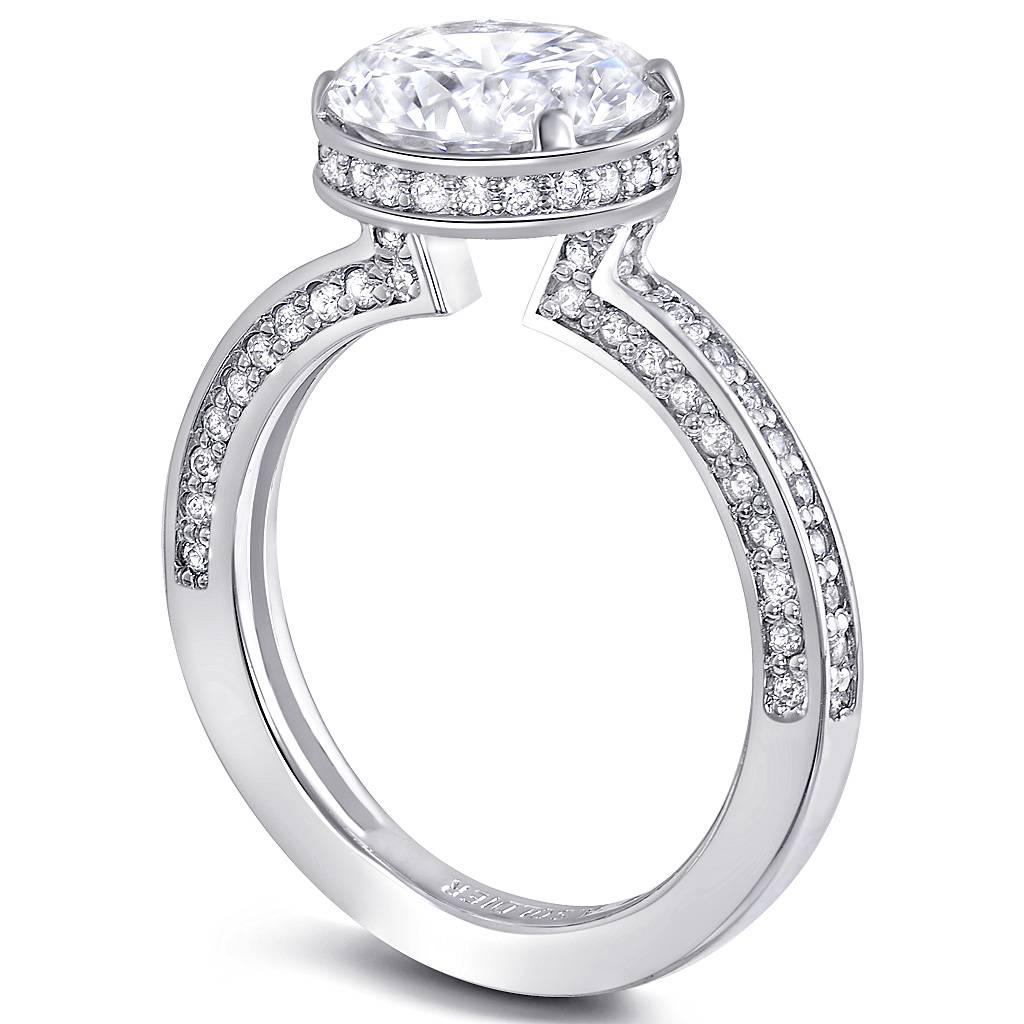 L'amore eterno prende vita quando incontriamo colui che lo accende in noi. Vive sempre dentro di noi e ci ricordiamo della sua presenza con una bellissima manifestazione sotto forma di anello di fidanzamento e fede nuziale. La collezione Eternal