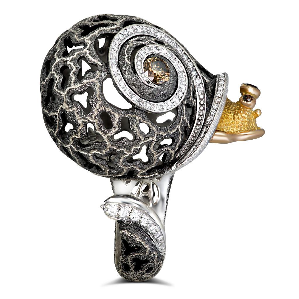 Alex Soldier Diamond Gold Hand-Textured Codi the Snail Ring One of a Kind In New Condition In New York, NY