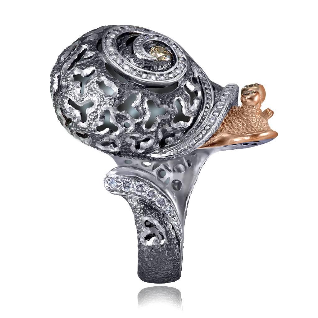 Alex Soldier Diamond Gold Sterling Silver Textured Signature Codi the Snail Ring In New Condition In New York, NY