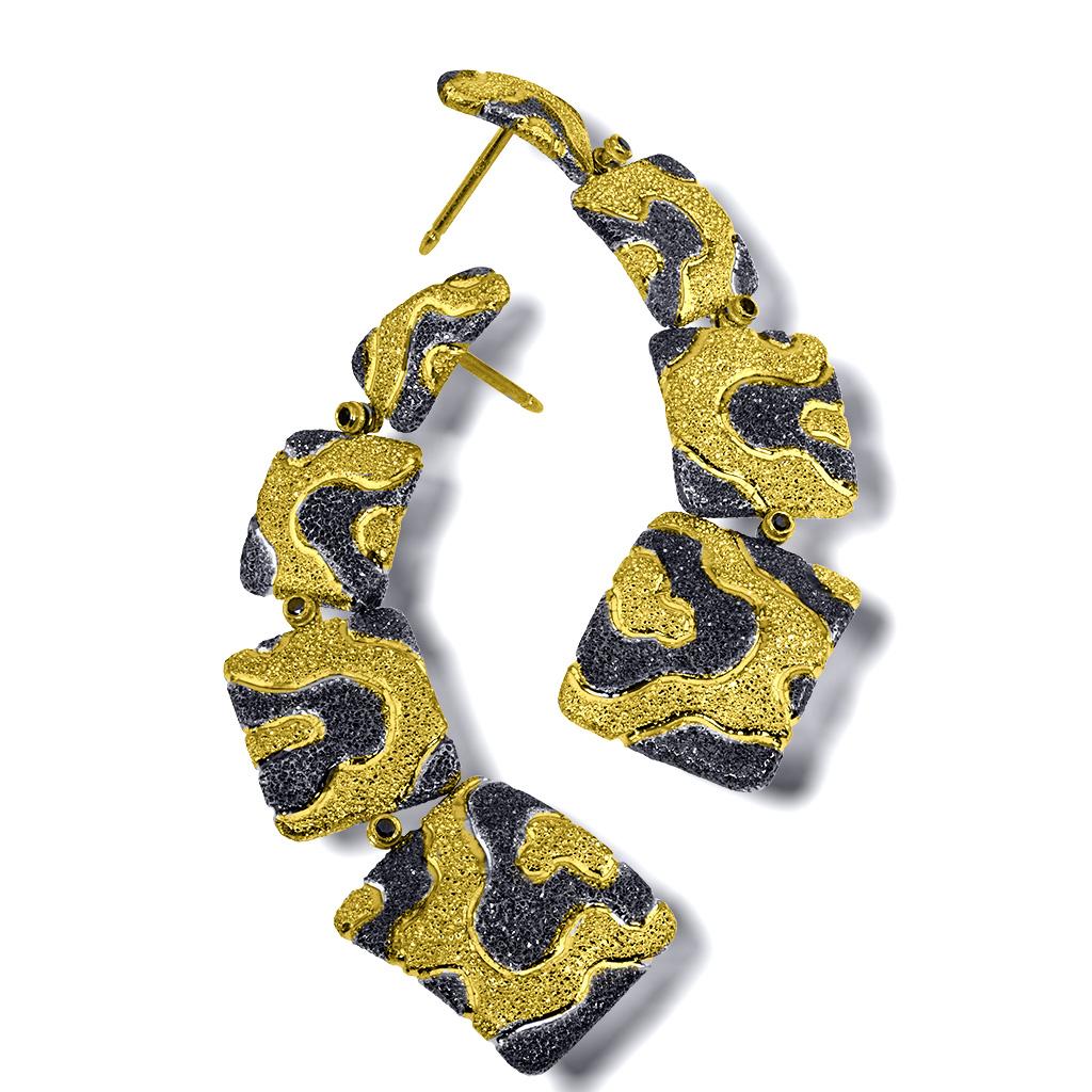 Taille ronde Alex Soldier Bracelet à maillons en cora texturé en or et diamants, unique en son genre en vente