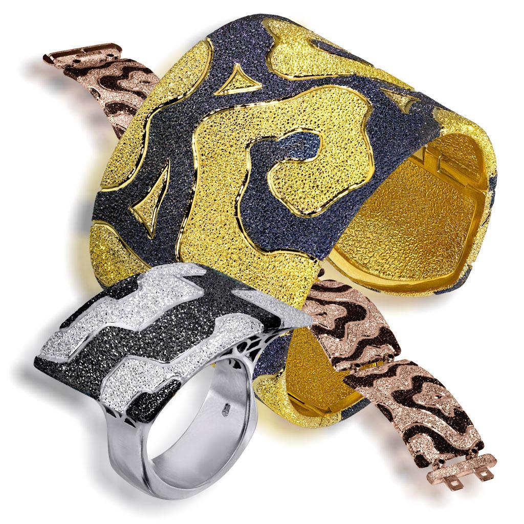 Alex Soldier Bracelet à maillons en cora texturé en or et diamants, unique en son genre Unisexe en vente