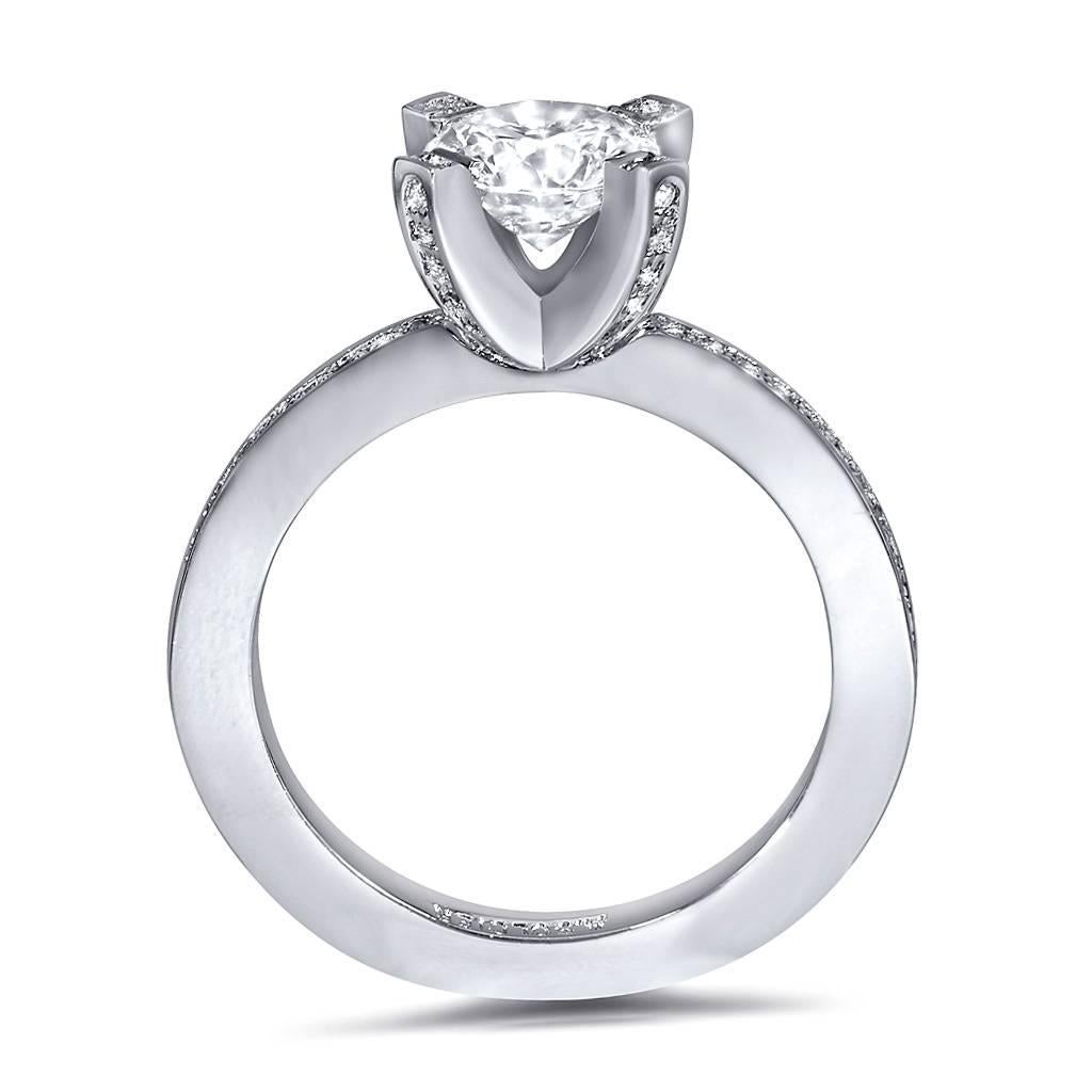 Contemporaneo Alex Soldier Anello di fidanzamento in oro bianco Princess Diamond Cocktail Ring Made in NYC in vendita