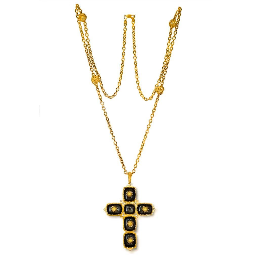 Contemporain Alex Soldier, collier pendentif obsidienne en or avec croix, saphirs et diamants, unique en son genre en vente