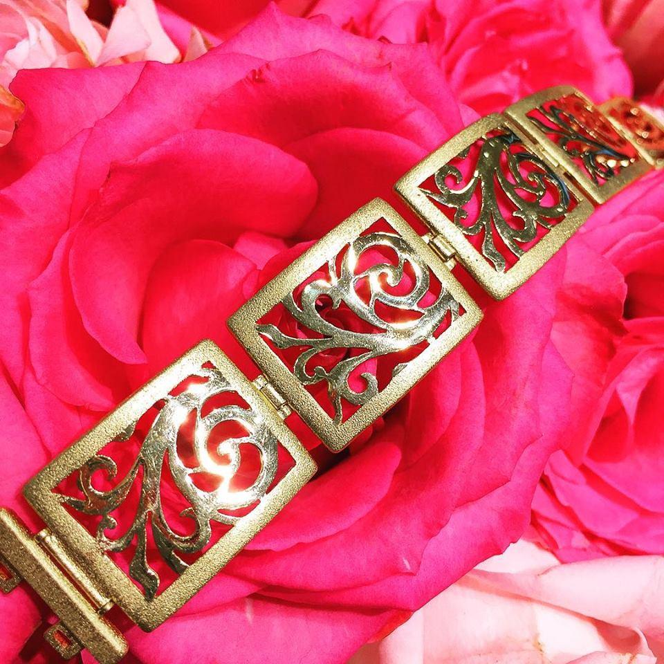Women's or Men's Alex Soldier Gold Ornament Contrast Texture Link Bracelet One of a Kind