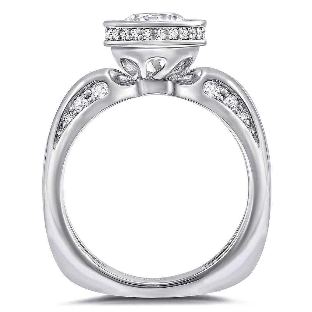 Curve eleganti e raffinate si intrecciano e si trasformano in un bellissimo capolavoro di amore e sensualità. La collezione Modern Sensuality di Alex Soldier offre una scelta illimitata di anelli di fidanzamento che fanno al caso tuo, da semplici