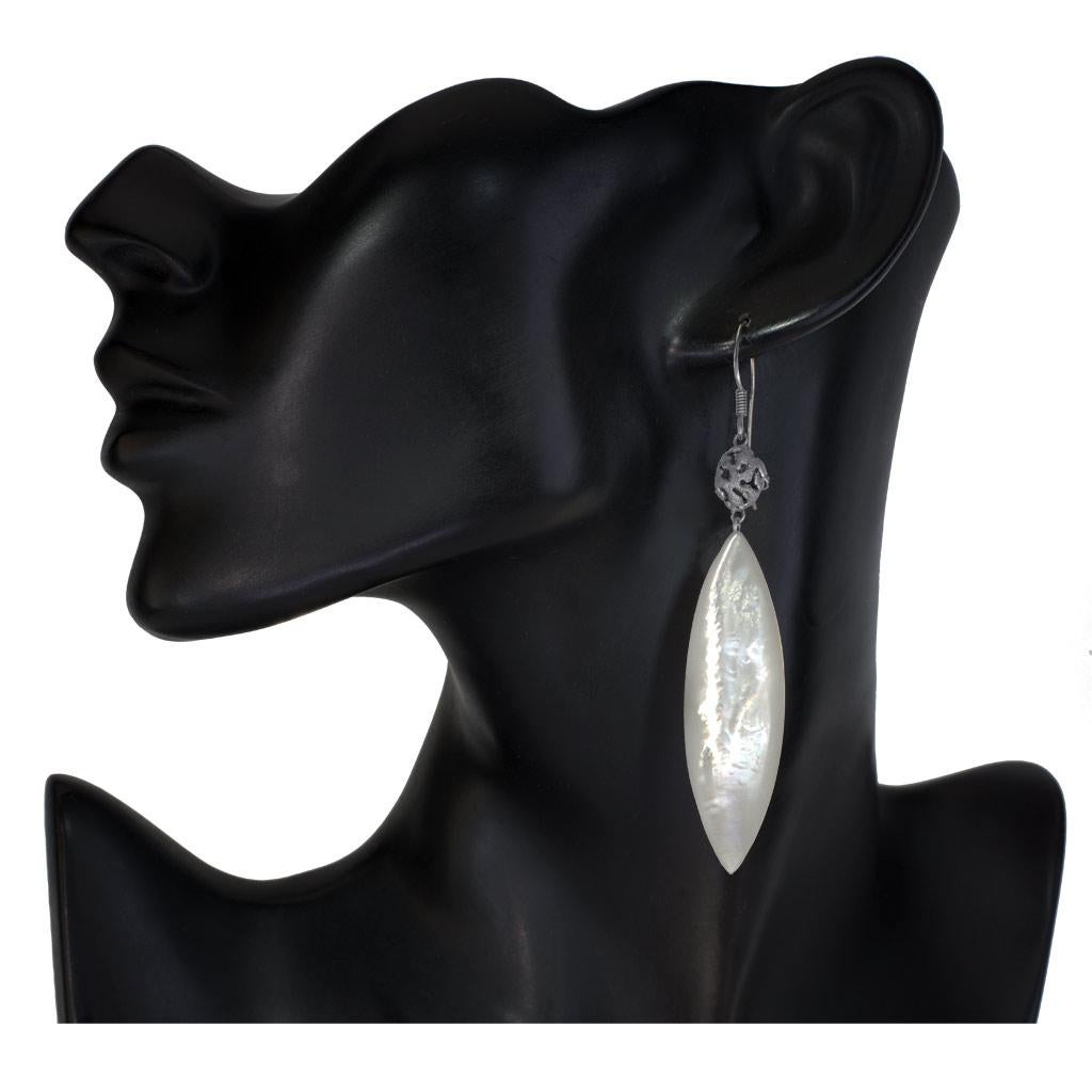 Alex Soldier Mother of Pearl Sterling Silver Platinum Textured Drop Earrings In New Condition In New York, NY