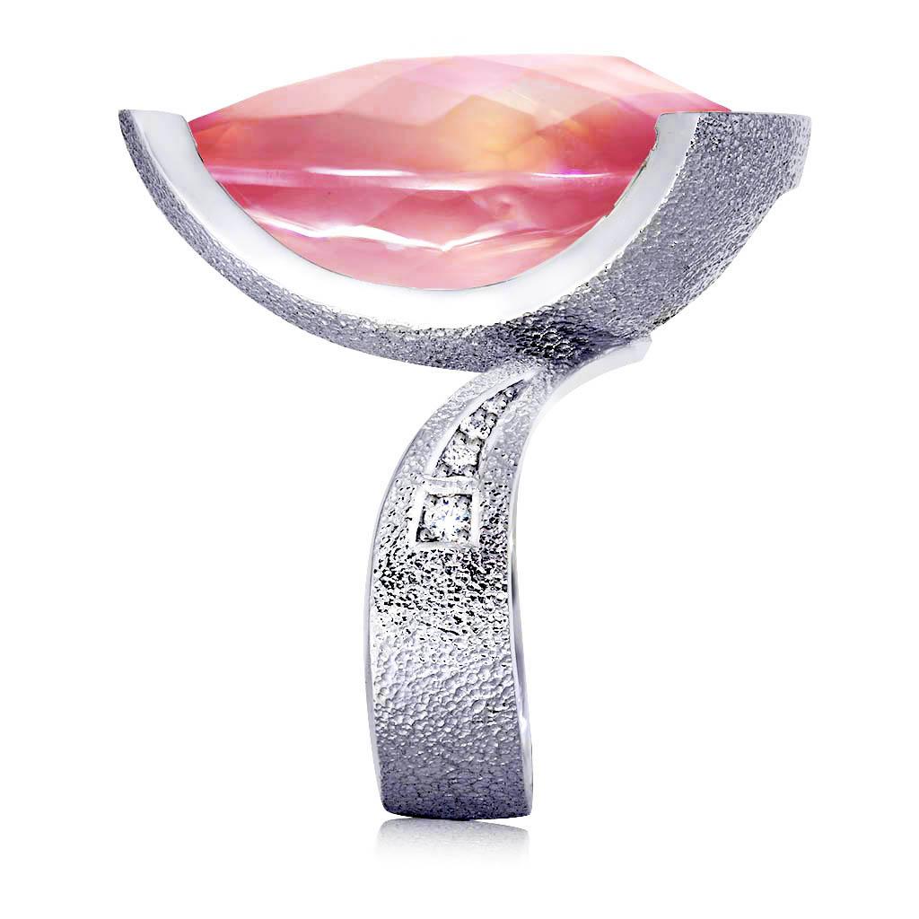 Contemporain Alex Soldier Bague cygne en or blanc avec quartz rose et diamants, unique en son genre en vente