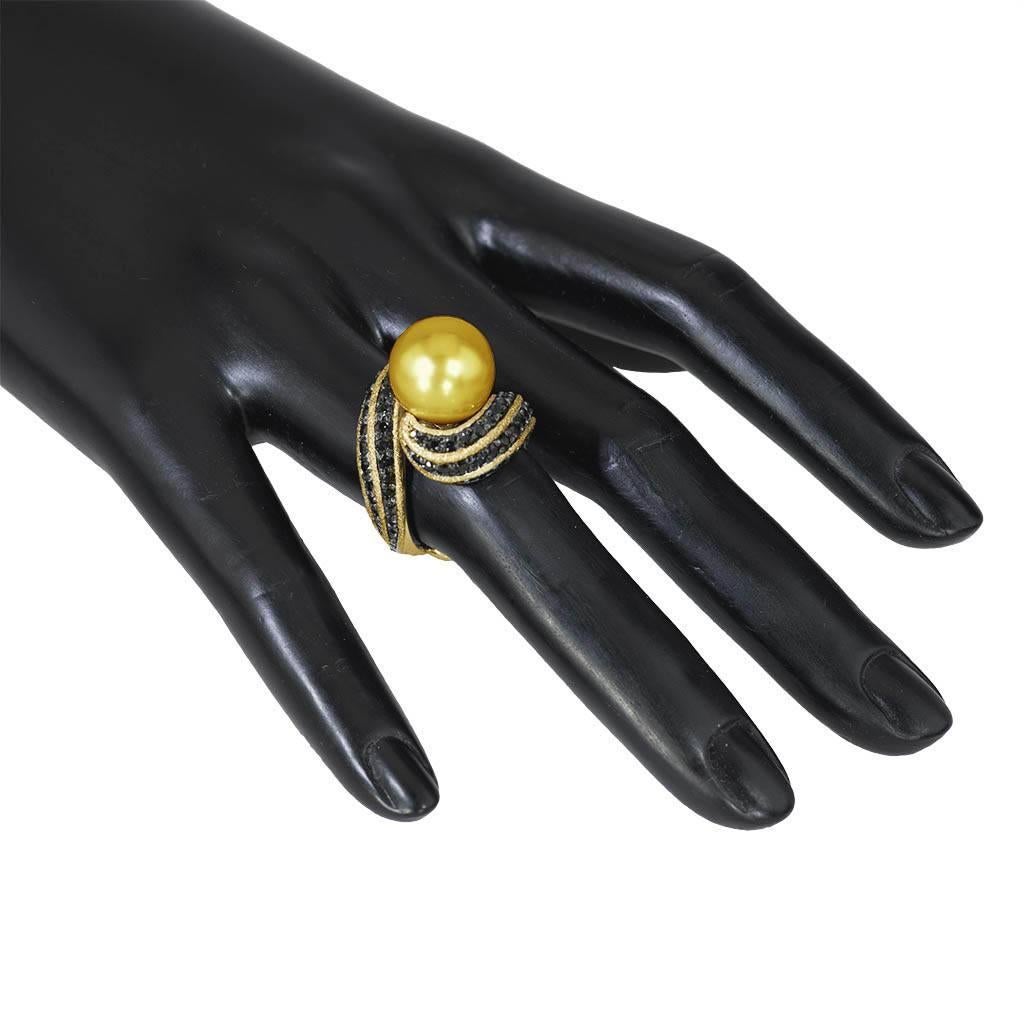 Alex Soldier South Sea Pearl Diamond Gold Cocktail Ring One of a Kind In New Condition For Sale In New York, NY