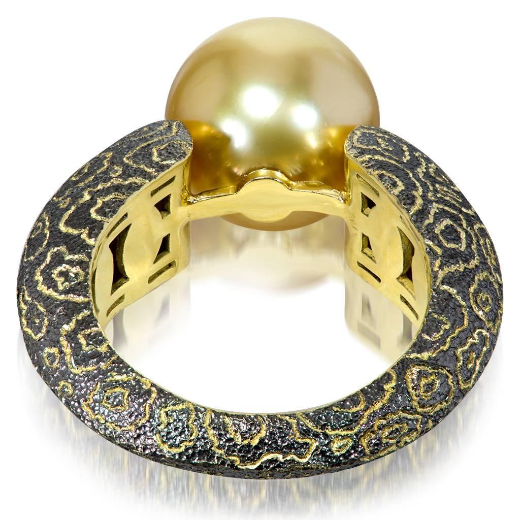 Alex Soldier South Sea Pearl Textured Yellow Gold Rhodium Ring One of a Kind In New Condition In New York, NY