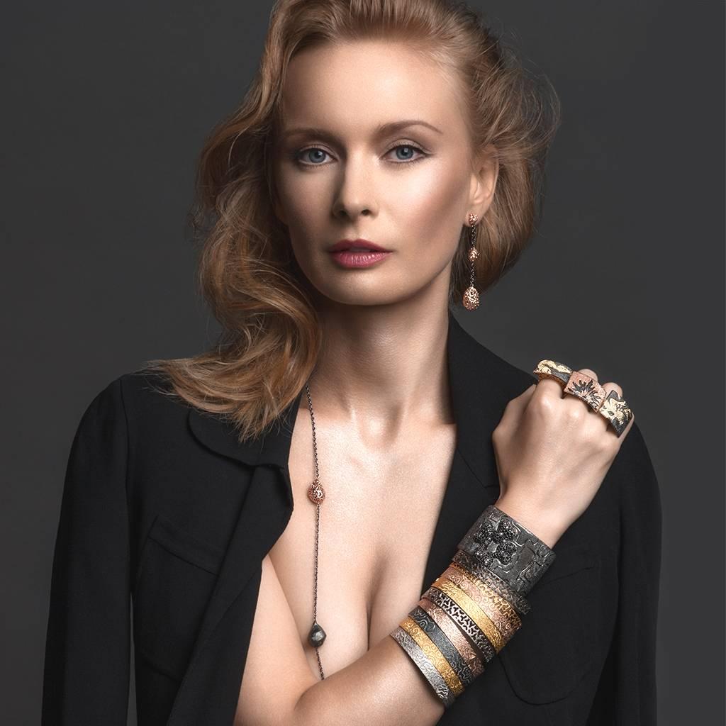 Alex Soldier Sterling Silber Gold Platin Strukturierte Choker-Halskette im Zustand „Neu“ in New York, NY