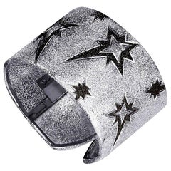 Alex Soldier, manchette étoile à charnières texturée en argent sterling et platine