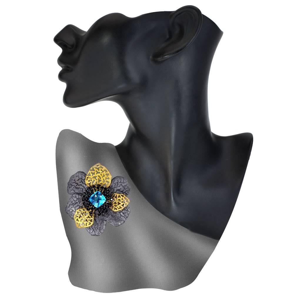 Taglio cuscino Alex Soldier Topazio Spinello in Argento Sterling Oro con texture Spilla Ciondolo Copricapo in vendita