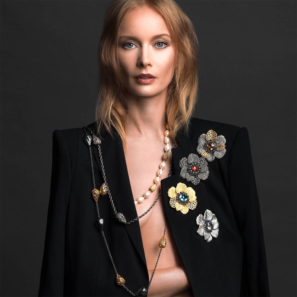 Alex Soldier Topazio Spinello in Argento Sterling Oro con texture Spilla Ciondolo Copricapo In condizioni Nuovo in vendita a New York, NY