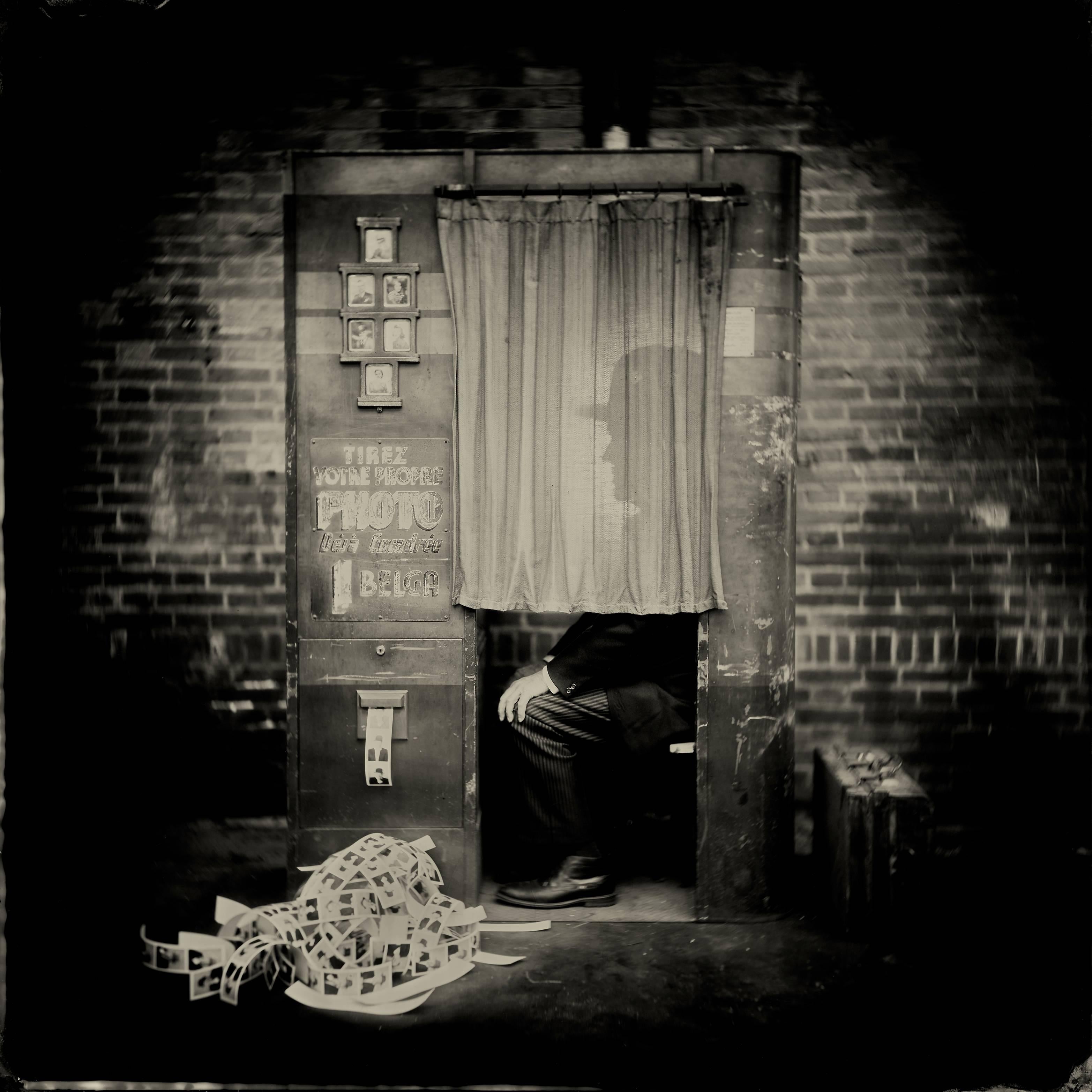 Alex Timmermans Black and White Photograph - Addicted to Selfies-framed in black 41 x 41 inches black and white photograph