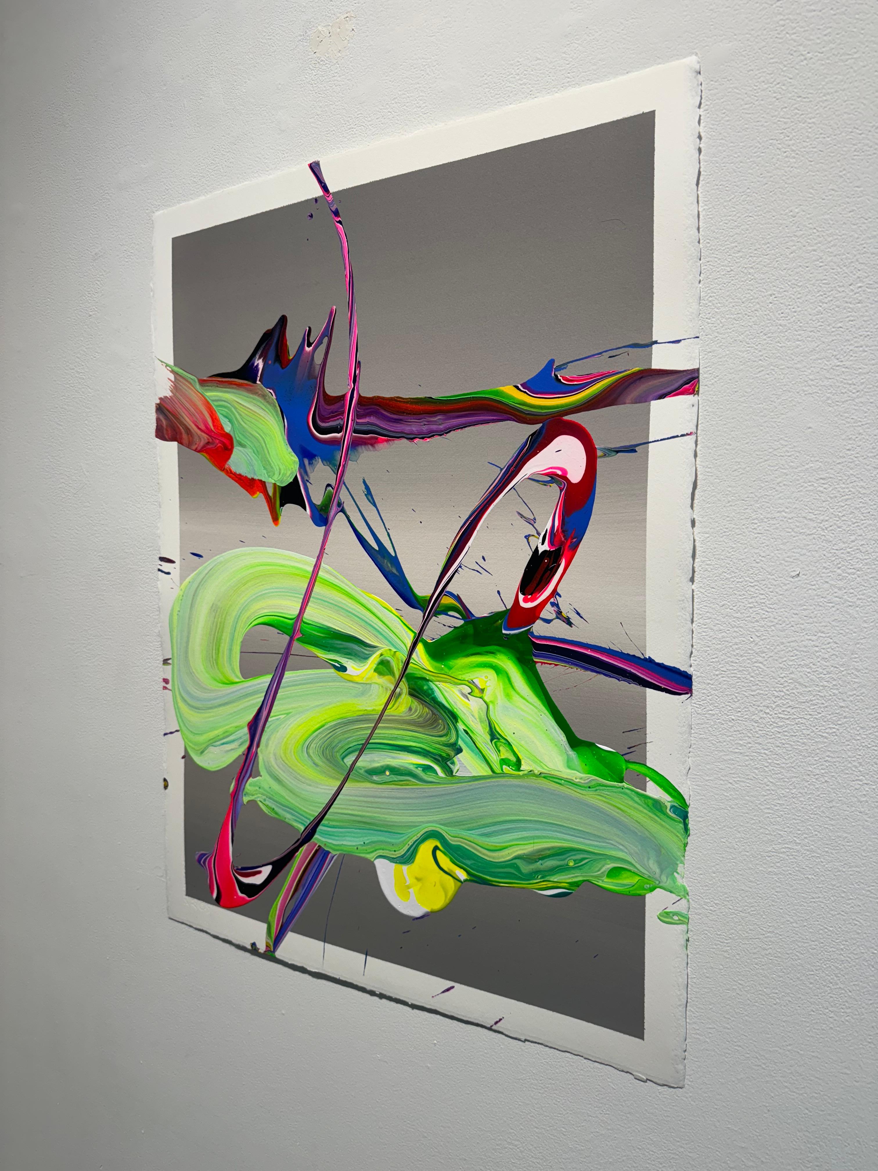Un dipinto astratto in acrilico su tela grigia. Questo quadro è caratterizzato da colori vivaci che scorrono sulla tela. L'ombra delle linee vivaci conferisce una profondità incredibile all'opera d'arte. La tela è tesa e pronta per essere appesa.